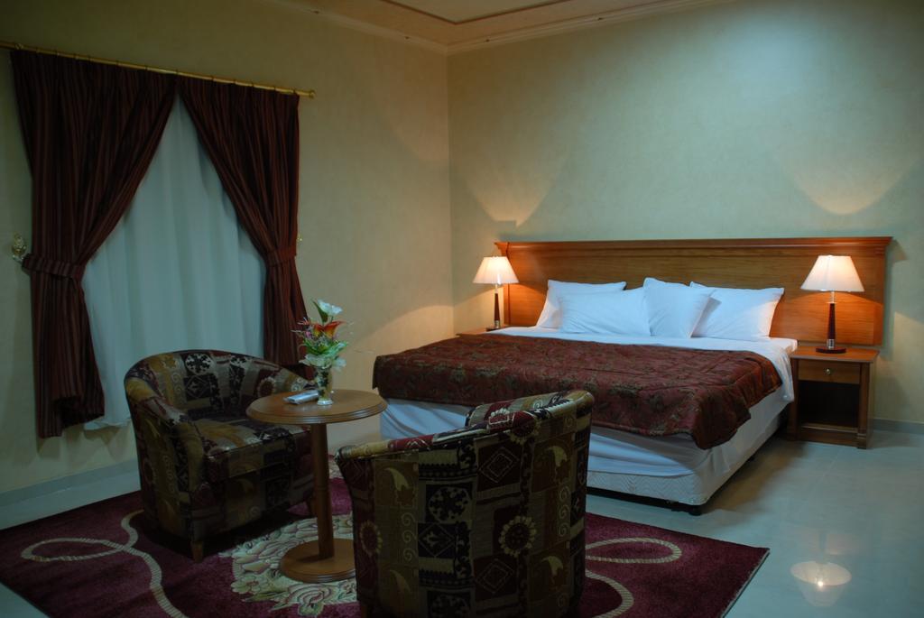 Al Fanar Al Alamaya 3- Hay'Aa Malakeya Entrance Yanbu Exteriör bild